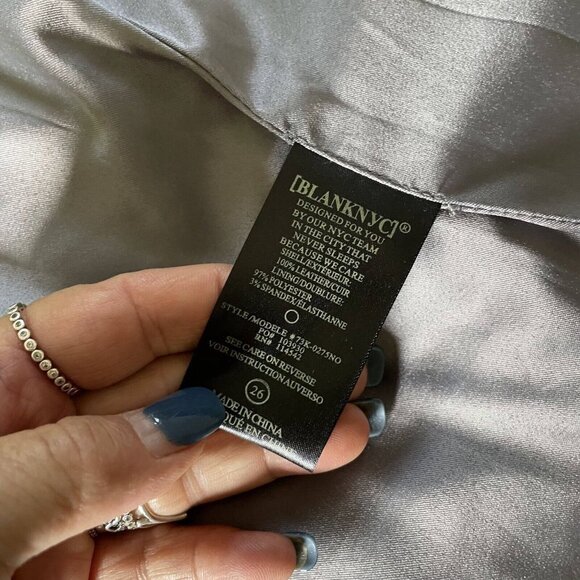 Blanknyc Suede a Line Mini Skirt Women's Gray Size 26 Back Zipper - Picture 7 of 7